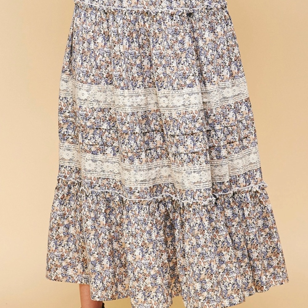 ✨FLASH SALE✨ Floral Boho Skirt - Picture 2 of 3